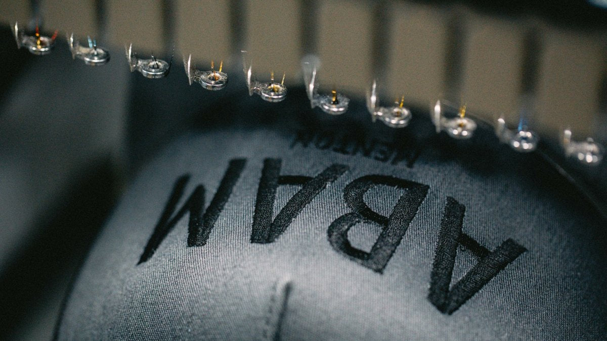 Casquette personnalisée : pourquoi la broderie est le meilleur choix